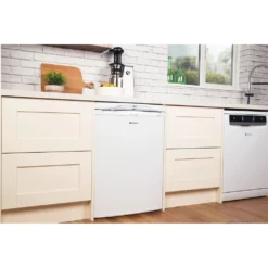 Hotpoint RLA36P.1 Fridge Freestanding 149L White 15 Hotpoint RLA36P.1 Fridge Freestanding 149L White -Quality Home Appliances Store 347a7cef655aa00a16cd4daa2c6c48c7