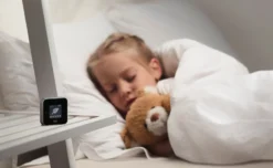 Eve Room Indoor Air Quality Sensor With Apple HomeKit Technology 21 Eve Room Indoor Air Quality Sensor With Apple HomeKit Technology -Quality Home Appliances Store Eve Room Lifestyle 01 scaled