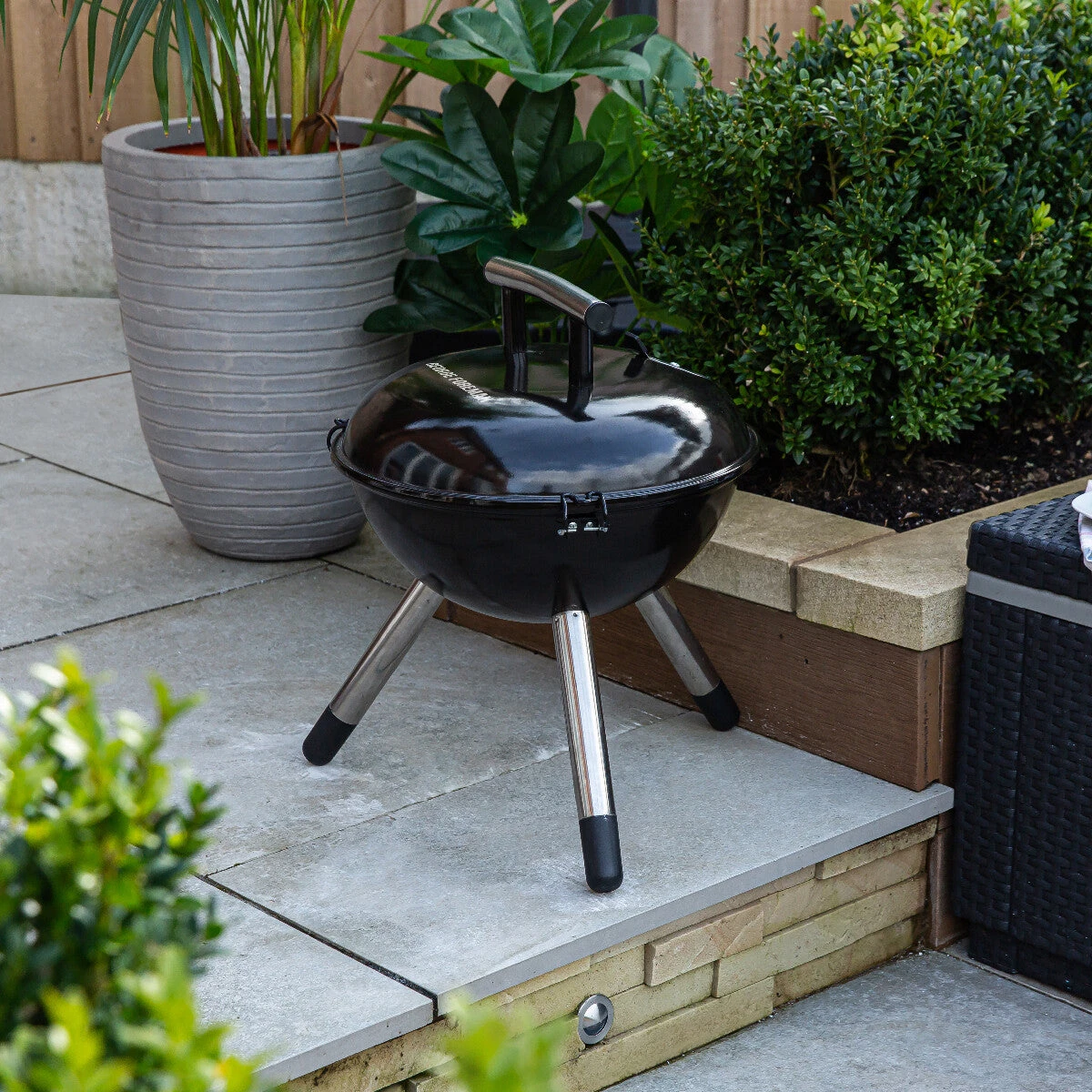 George Foreman GFPTBBQ1401B Portable Kettle Charcoal BBQ - Black 3 George Foreman GFPTBBQ1401B Portable Kettle Charcoal BBQ - Black - Image 3