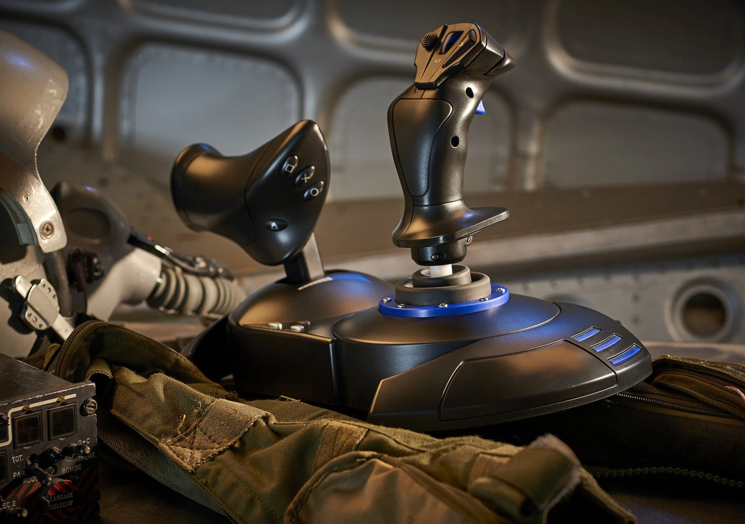 Thrustmaster T.Flight Hotas 4 Black, Blue USB 2.0 Joystick Digital PC, PlayStation 4 10 Thrustmaster T.Flight Hotas 4 Black, Blue USB 2.0 Joystick Digital PC, PlayStation 4 - Image 10